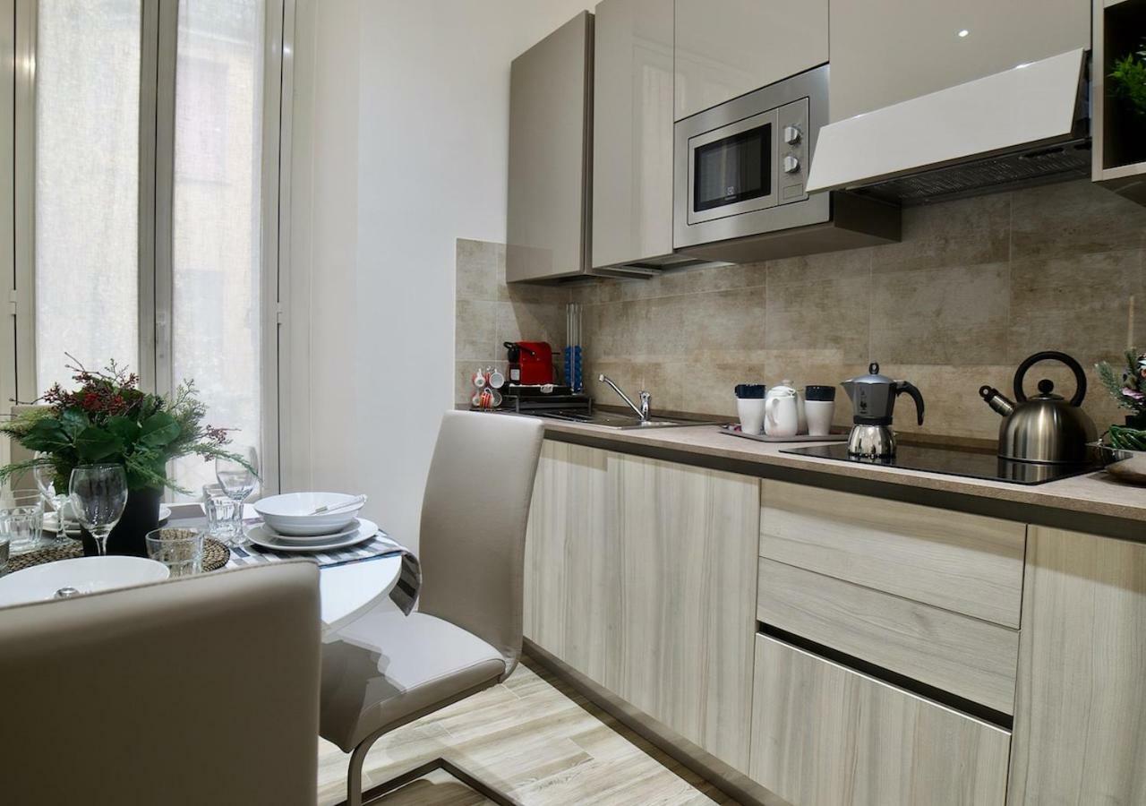 Central Lepetit Apartment De Luxe Milánó Kültér fotó